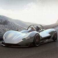 Este Aznom SerpaS es un prometedor juguete italiano con corazón V8 y sólo 900 kilos de peso