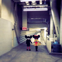 El método para que nunca haya dos Mickey Mouse a la vez en un parque Disney no son polvos mágicos, la clave está en sus túneles secretos subterráneos 