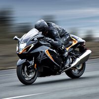 Así es como una Suzuki Hayabusa funde a todo un Lamborghini Aventador SVJ de 770 CV, en vídeo