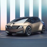 El BMW i Vision Circular adelanta cómo podría ser el BMW i3 de 2040: sostenible, reciclado y con baterías de estado sólido
