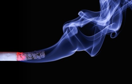 Hay una cosa que contamina en mayor medida nuestros océanos que el plástico: las colillas de los cigarros