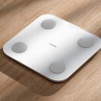 Esta báscula Xiaomi te da el peso, el agua, tu ritmo cardíaco y hasta el contenido de tus huesos