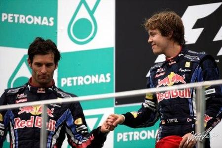 Red Bull aprovecha los despistes en Sepang. Bandera a Cuadros GP de Malasia 2010