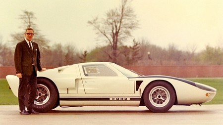 Muere Roy Lunn, padre del Ford GT40 y del SUV moderno tras una carrera de disrupción en el mundo de la automoción