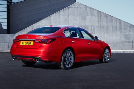 Infiniti Q50 Hybrid 2018 3