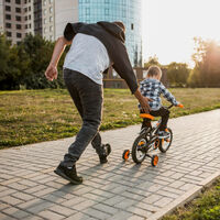 Enséñale que es importante tener objetivos: cómo ayudar a tu hijo a lograr sus metas (y acompañarlo si no lo hace)