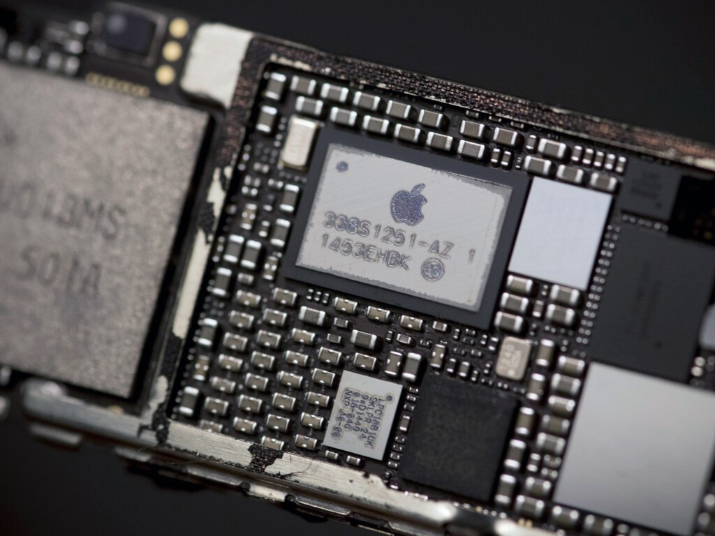 Sabíamos que el próximo chip de Apple iba a ser revolucionario. No sabíamos que sus secretos ya valían 14 años de cárcel