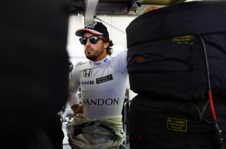 ¿Qué pasa si Alonso dice que quiere ganar Le Mans y la Indy 500? Que le ofrecen asiento hasta en Twitter
