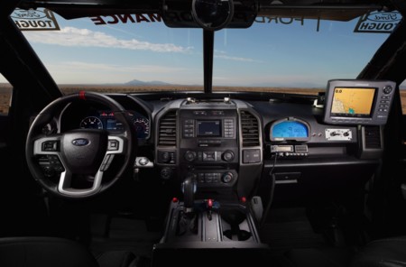 El Ford F-150 Raptor, a competir en el desierto