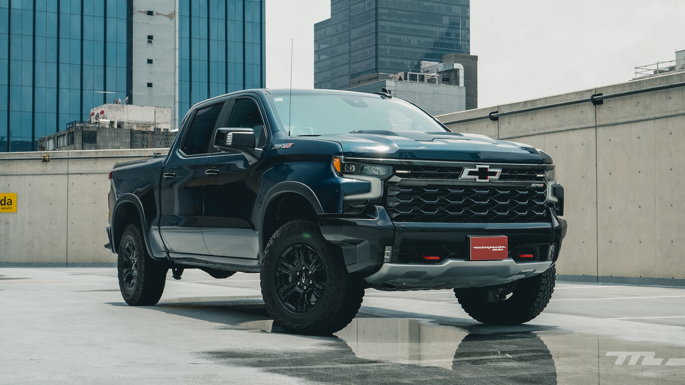 Chevrolet Cheyenne ZR2 2022, a prueba: una imponente pick-up de altas prestaciones que destaca dentro y fuera del camino