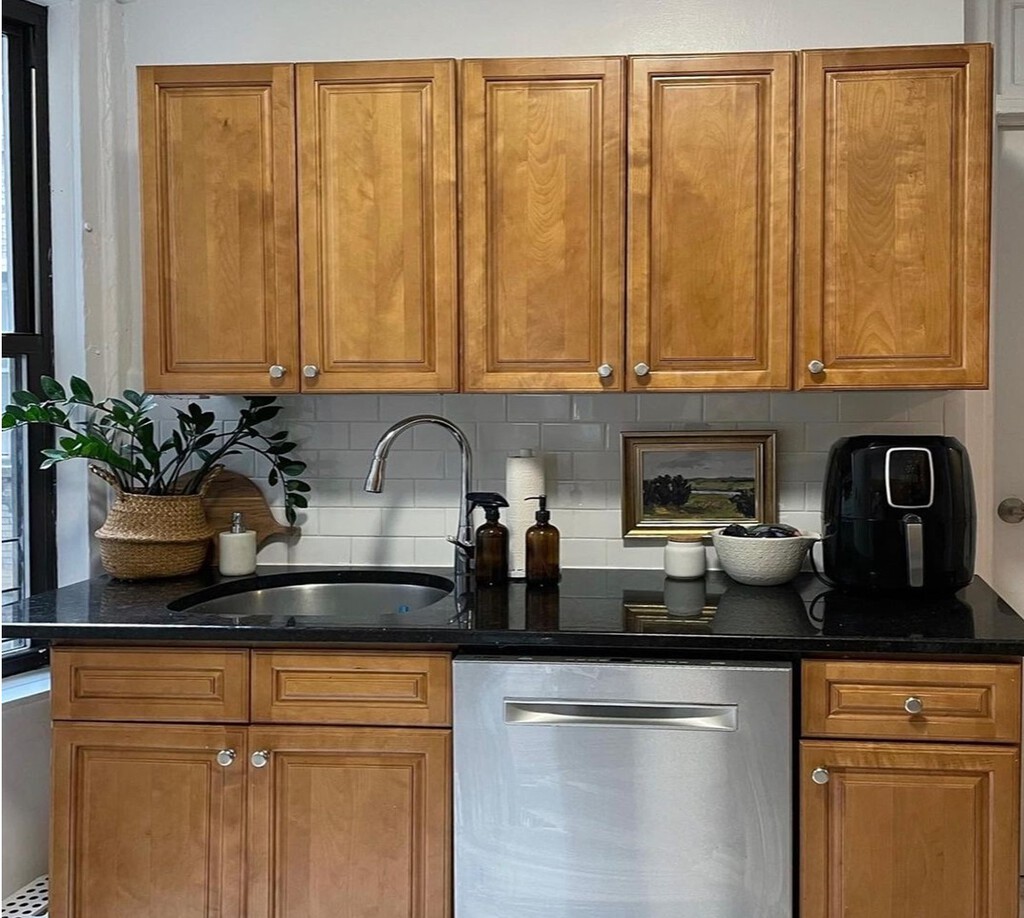 El impresionante cambio sin obras de esta cocina (y por menos de 300 euros)