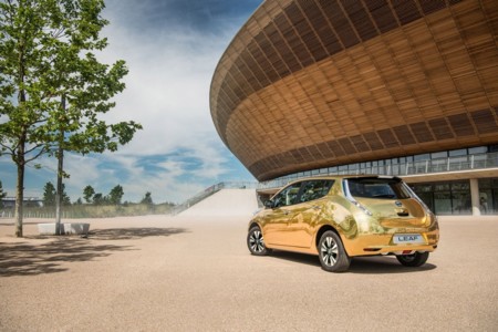 Nissan Leaf Oro