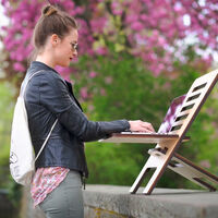 Se acabó la moda de los escritorios para trabajar o jugar de pie. Un estudio ha demostrado que en realidad es malo para la salud