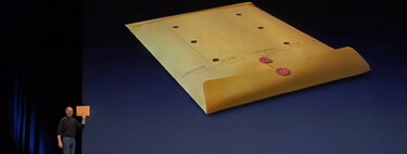 Hace 17 años, Steve Jobs convirtió un sobre de manila en un símbolo que cambió para siempre el marketing tecnológico 