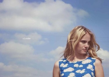 Cath Kidston ya tiene la mirada puesta en Primavera-Verano 2015, y su nueva colección así nos lo demuestra