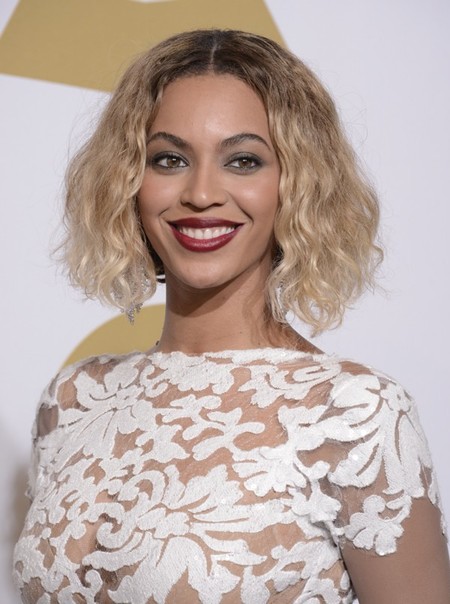 Beyoncé nos deja boquiabiertos con tanta transparencia en los Premios Grammy