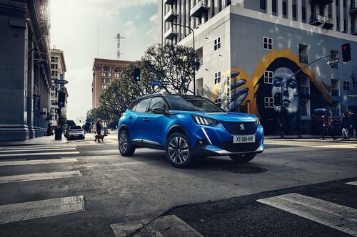 Los descuentos de la semana: un Peugeot 2008 con ofertón y un Fiat 500 eléctrico y un Toyota Yaris Cross híbrido muy a tiro