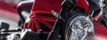La Ducati Monster cumple 25 años: repasamos toda su historia en las bodas de plata del monstruo