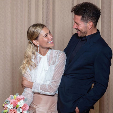 Carla Pereyra se casa con el Cholo Simeone con un exquisito look firmado por Dior en Buenos Aires 