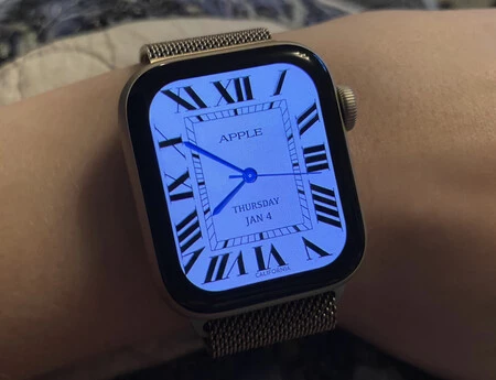 カルティエアップルウォッチの文字盤