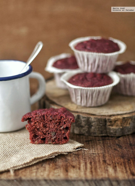 Muffins de remolacha y nueces. Ingredientes atípicos para una receta deliciosa