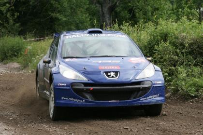 Hanninen demuestra manos y gana el Rally de Rusia