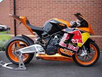 KTM RC8 Red Bull Racing Réplica