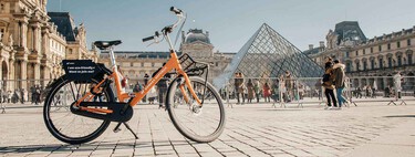 Hay una guerra entre coches y bicis por quedarse con las calles y París ha elegido bando: será una "ciudad 100% bici friendly" en 2030
