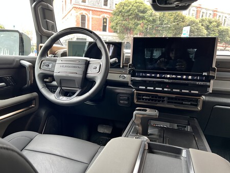Hummer EV
