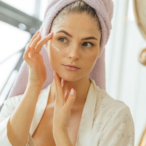 Montse Moreno, experta en cuidado facial: “Si me preguntas cuál es la mejor crema antienvejecimiento, te diré que una buena crema solar porque la prevención es clave”
