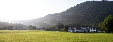 En el País Vasco cada vez más urbanitas se mudan de las ciudades al campo. Problema: cuando llegan se encuentran campo