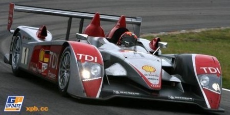 Albers-R10TDI-Zolder-Demo.jpg