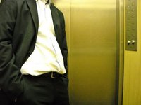 Compra de ropa para trabajar ¿es deducible ese gasto?