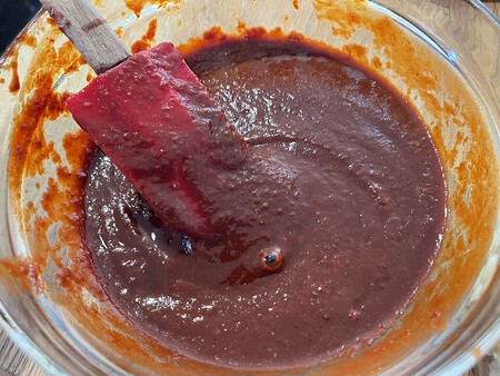 Cuántos chiles se necesitan para condimentar la salsa de pozole rojo para 10 personas