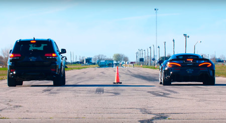 Un drag al estilo tejano: Hennessey enfrenta a su Jeep Grand Cherokee Trackhawk contra el McLaren 600LT