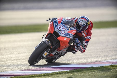 Andrea Dovizioso domina la primera jornada de MotoGP con Maverick Viñales fuera del top 10