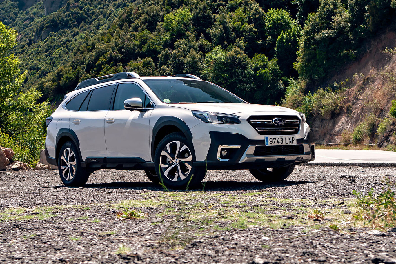 Probamos el Subaru Outback, un cómodo y amplio familiar que se ve penalizado por su mecánica