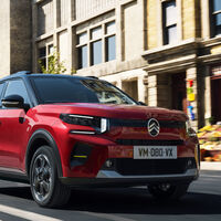 A las marcas les está saliendo muy rentable vender menos coches pero más caros. Eso va a cambiar y China tiene la culpa