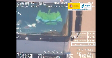 La DGT multa a 1.300 camioneros en una semana por pasarse de las horas de conducción o saltarse los descansos
