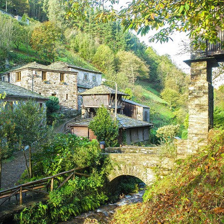 Pueblo Bonito Asturias Rural Escapada Ruta Naturaleza Bosque Senderismo
