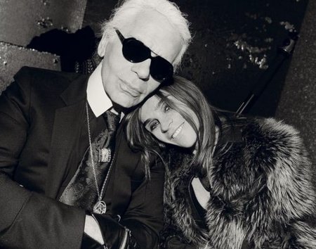 Karl Lagerfeld y su faceta como comunicador entrevistando a Carine Roitfeld