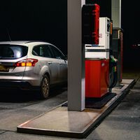 Sin darte cuenta, tu coche se está moviendo gracias al petróleo ruso que entra por el Mediterráneo. Y lo trae Libia