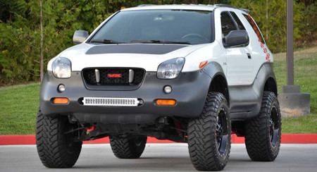 ¿El Mercedes-Benz G 500 4x4² se te va de precio? Este Isuzu Vehicross Ironman Edition está en venta