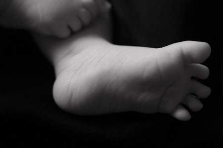 Un transexual se convierte en el primer hombre en dar a luz a un bebé en Alemania