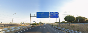 In Spain we are used to the signs on highways and highways being blue. In other countries not
