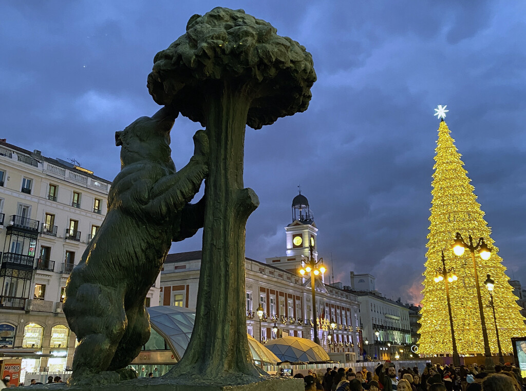 Si vas a ver las luces de Navidad de Madrid, te recomiendo llevar este mapa en tu móvil