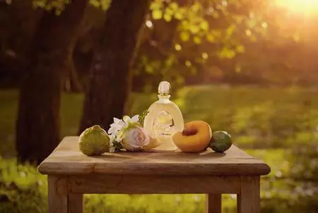 Loewe celebra el 30 Aniversario de su perfume Aire con su versión Atardecer