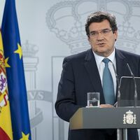 Los destopes de las bases máximas de cotización están condenados al fracaso. Escrivá rechaza la reforma para atraer a la CEOE.