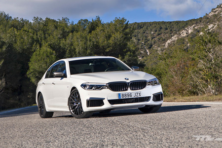 Probamos el BMW M550i xDrive: buscando la M en una lujosa berlina V8 de 462 CV
