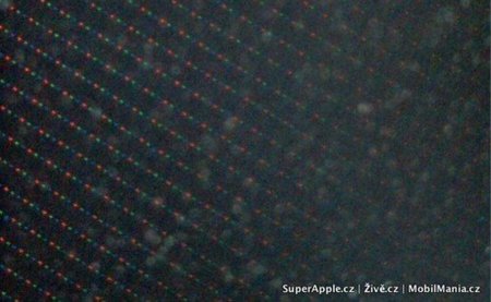 La pantalla del iPhone 4G al microscopio, ¿960x640 píxeles?